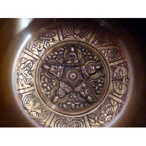 Singing bowl with 5 engraved Buddhas